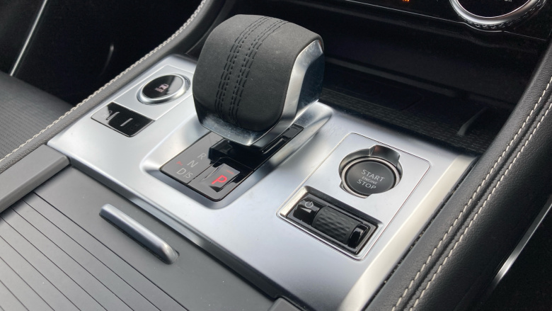 Jaguar F-Pace 2.0 D200 R-Dynamic SE 5dr Auto AWD Diesel Estate